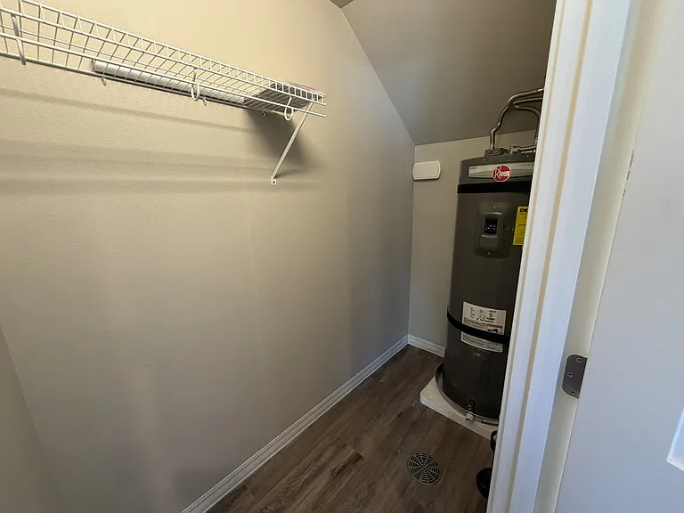 6001 Barge St #105 — Photo 7