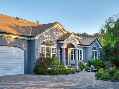 23715 Determine Ln, Monterey, CA, 93940