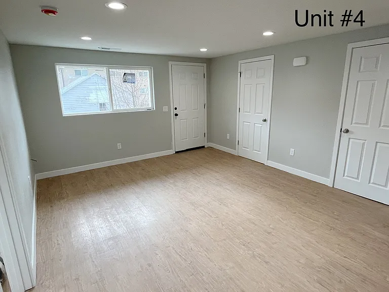 642 N 400 E — Photo 21