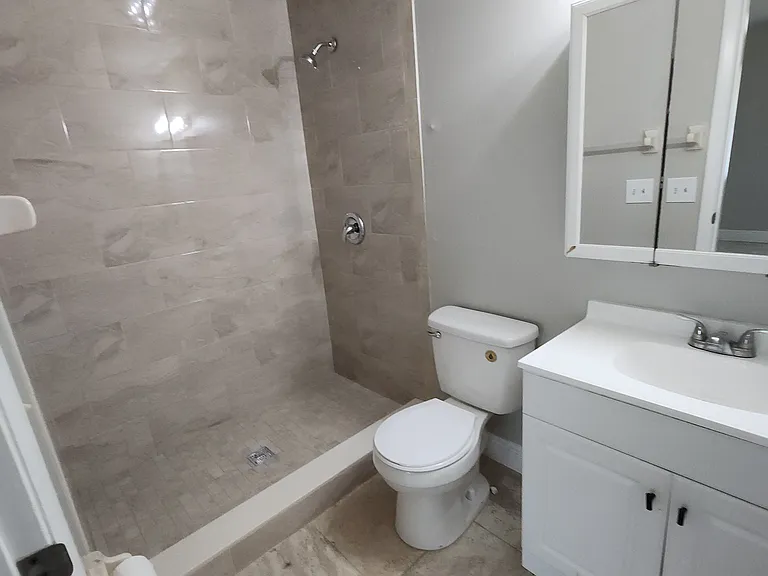 5603-5603 Struthers Ct SE — Photo 11