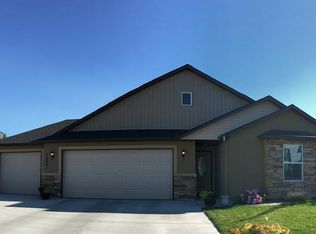 1445 Riverbend Pl, Twin Falls, ID 83301