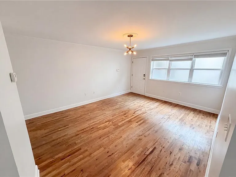 48 Peachtree Ave #200 — Photo 20
