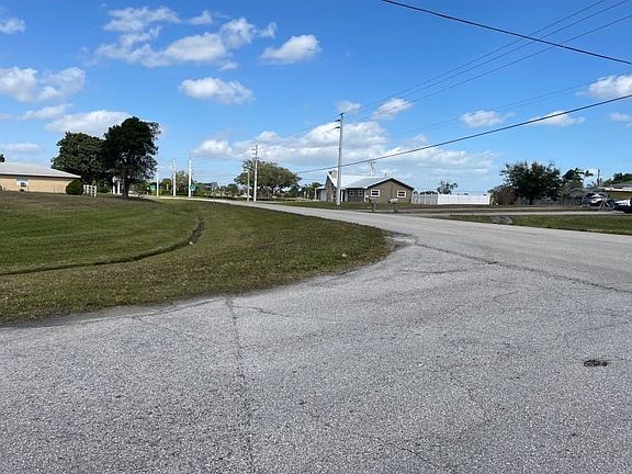 5th image of 1349 Sefloresta Dr