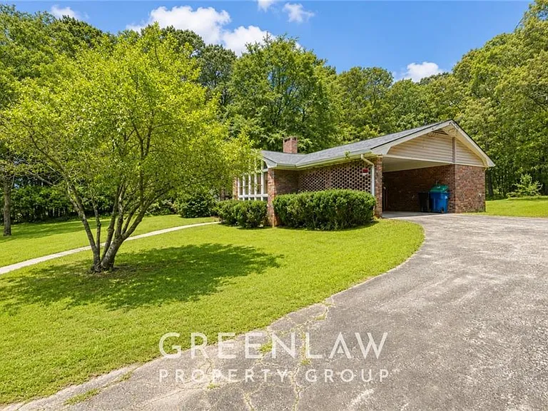 3605 Flat Shoals Rd — Photo 3