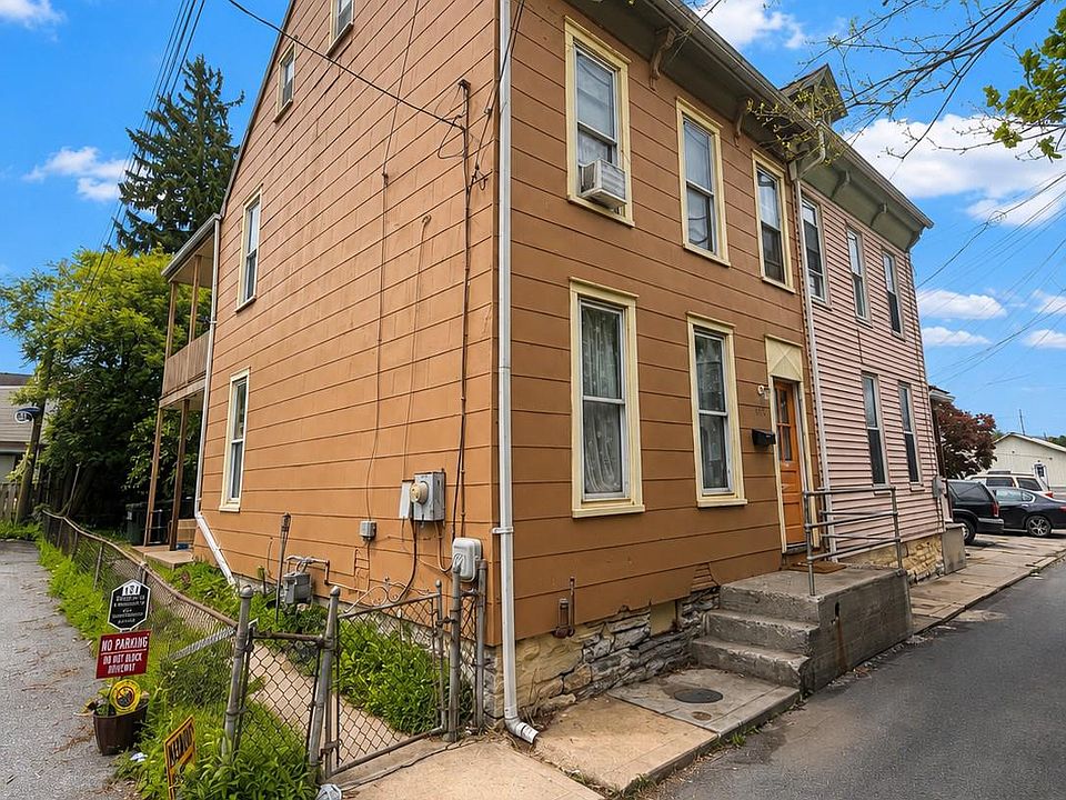 2nd image of 1120 Walton St