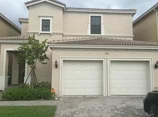 790 NE 191st Ter, Miami, FL 33179