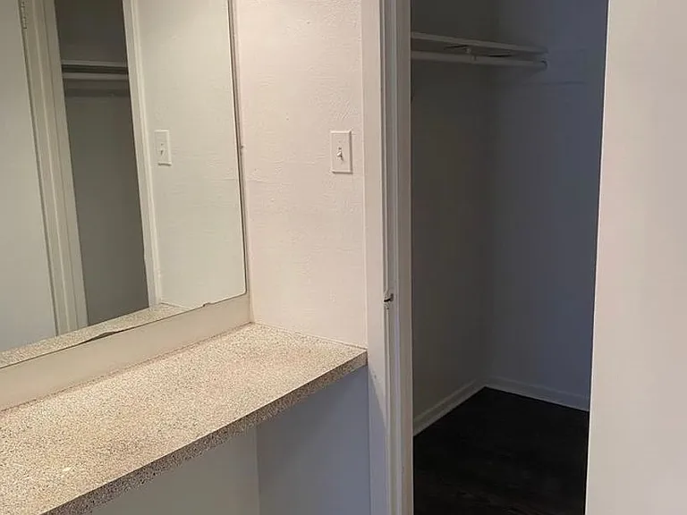 Marian Condos — Photo 52