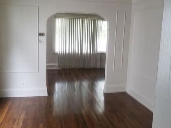 4th image of 14042 Cloverlawn Ave