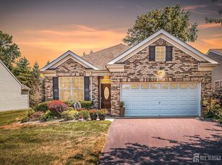 22 Silver Charm Rd, Manalapan, NJ 07726