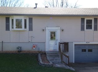 424 W 9th St, Lyndon, KS 66451