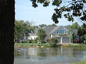 4th image of 10521 Lindley Ln