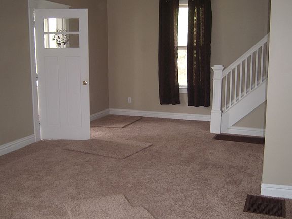 3rd image of 1475 Willard St