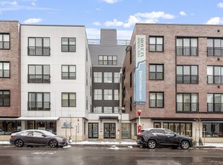 205 Maverick St #201, Boston, MA 02128