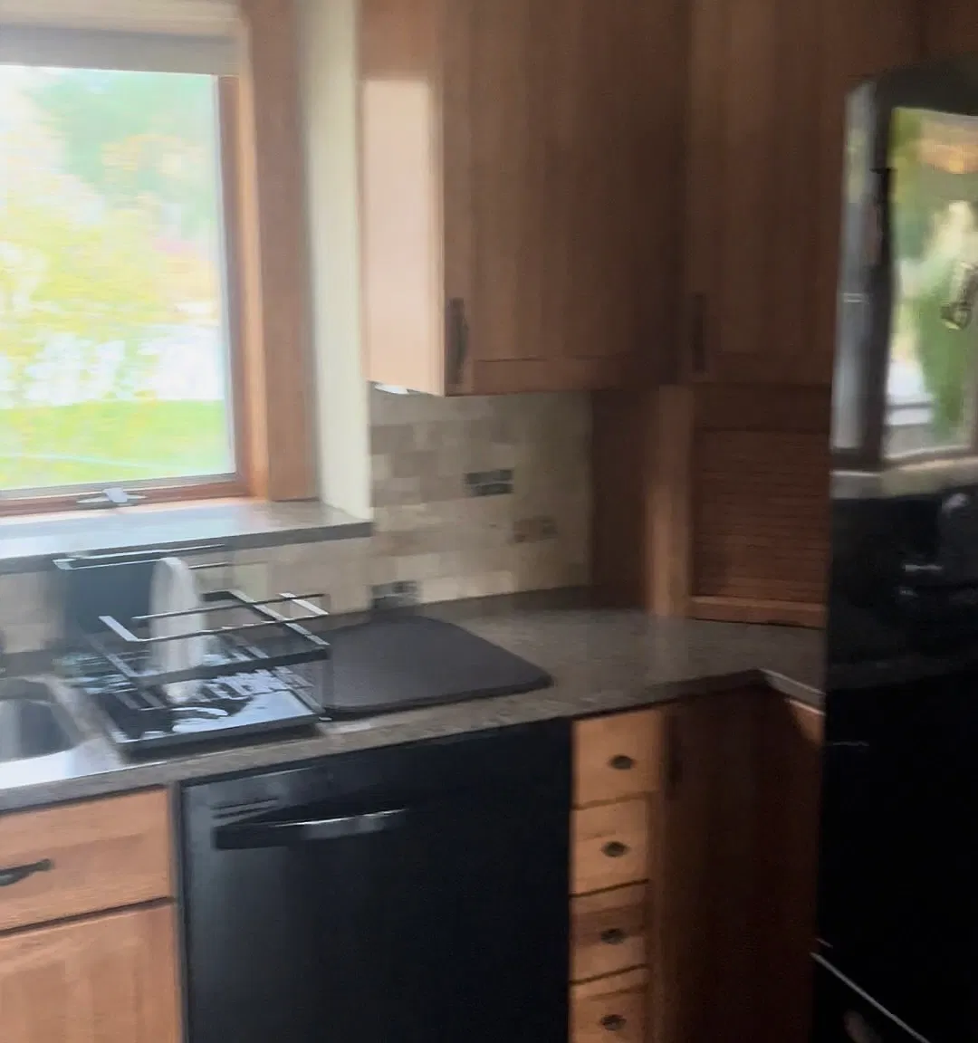 3 bed, 2.5 bath, 2500 sqft, $3,500 — Photo 3