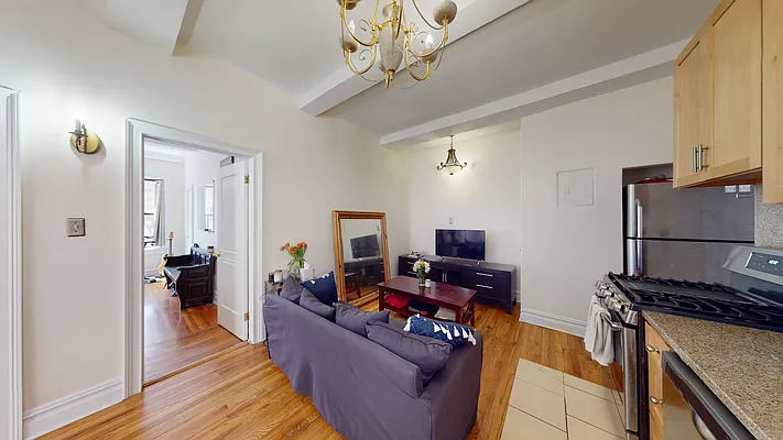 Rented by Bond New York | media 29