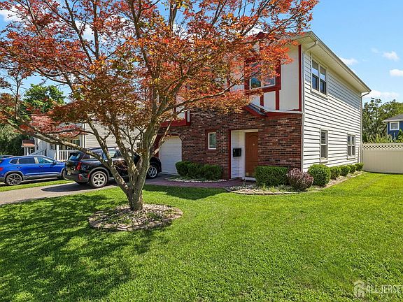 2nd image of 6 Weston St