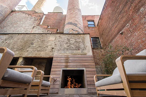 Sold by Brick&Mortar | media 28