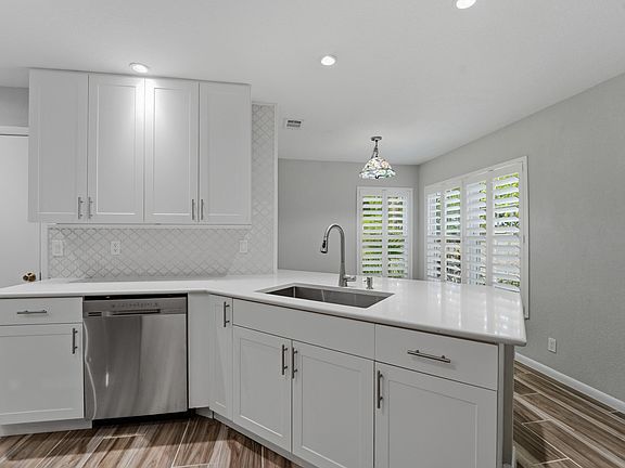 4th image of 127 Ocean Dunes Circle