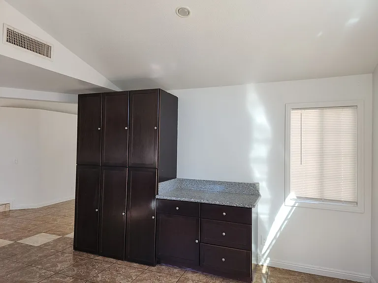6556 Bradford Ln — Photo 17