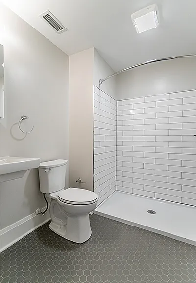 215 E Chestnut St #204 — Photo 4
