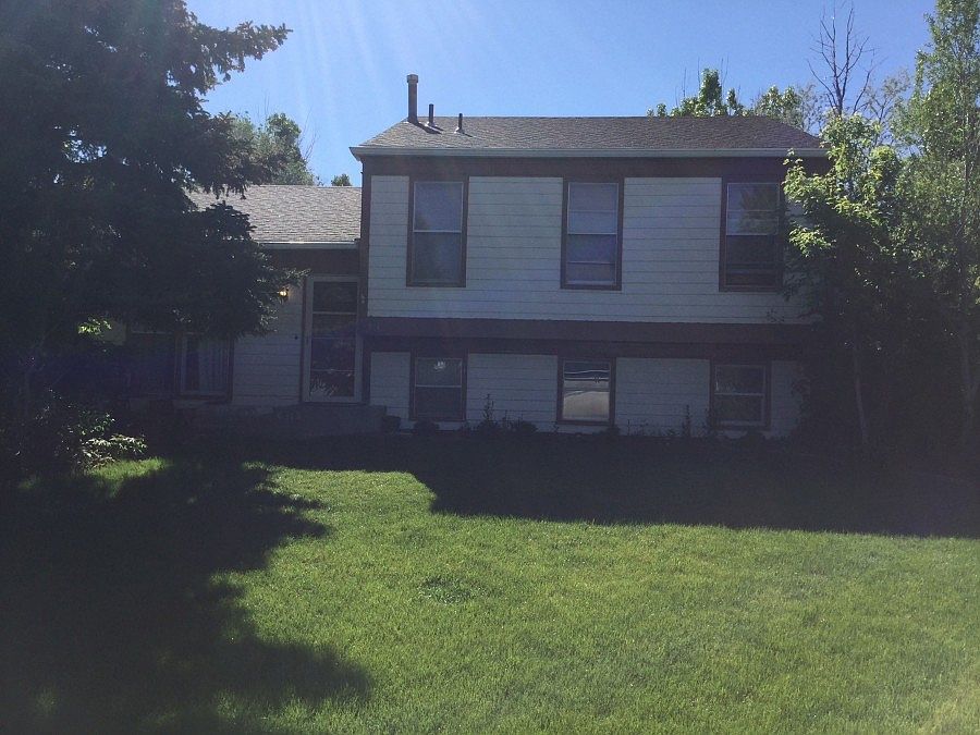 1st image of 911 Garfield Ln