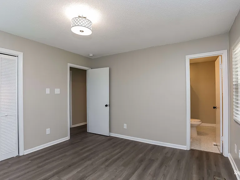 1315 Bacon St — Photo 13