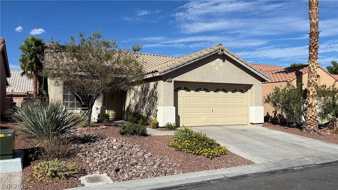 3 bed, 2.0 bath, 1122 sqft, $2,150 — Photo 3