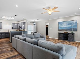 808 Saxon Ct, Crowley, TX 76036