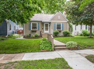 2718 Zenith Ave N, Robbinsdale, MN 55422