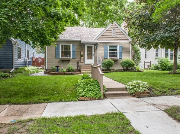 2718 Zenith Ave N, Robbinsdale, MN 55422