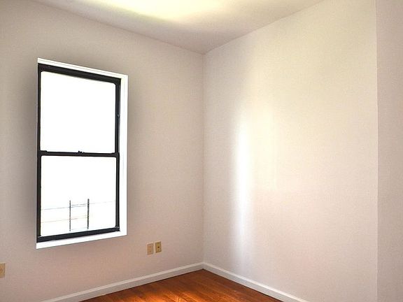 5th image of 624 W 139th St #B5