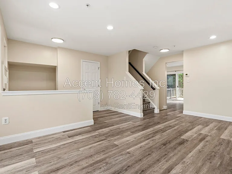 10299 Wimbledon Pl — Photo 4