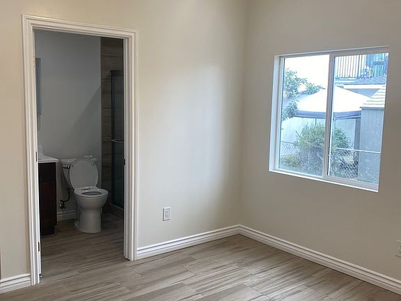 3rd image of 6427 Corona Ave #A