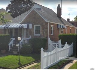 13046 230th St, Springfield Gardens, NY 11413