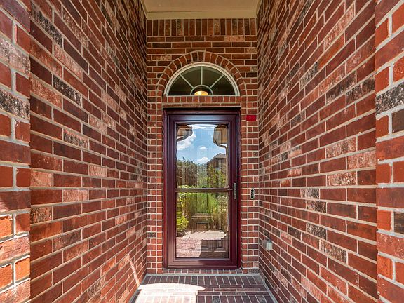 4th image of 9978 Golden Field Ln