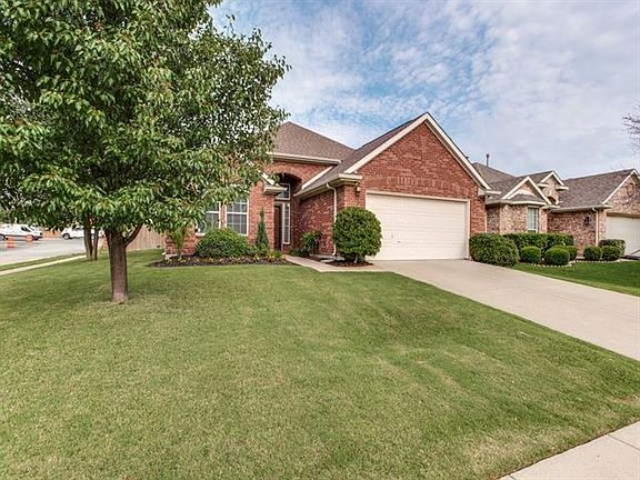2nd image of 2501 Bluewood Dr