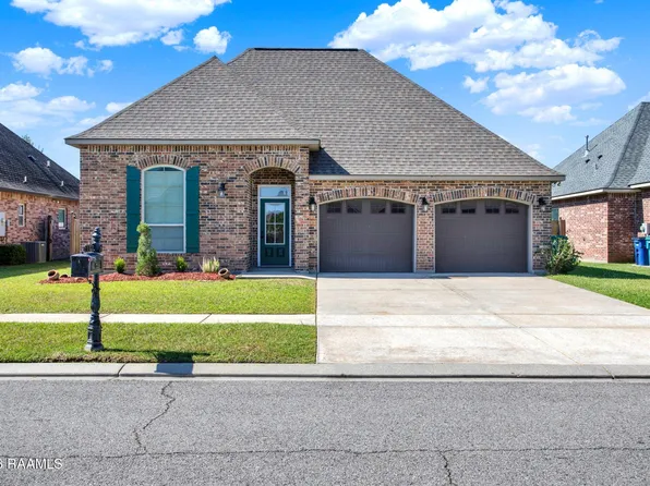 113 Arrowwood Rd, Youngsville, LA 70592
