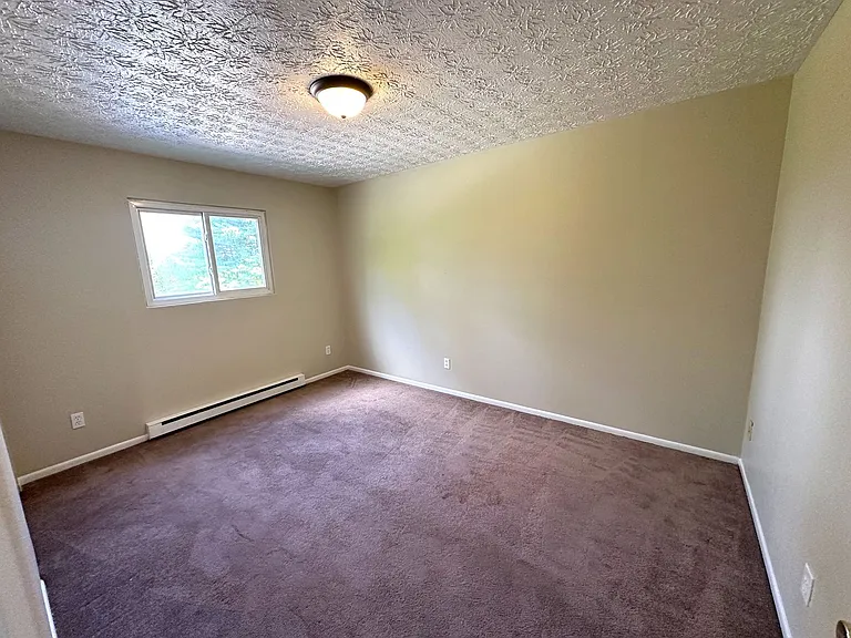 180 Manor Dr — Photo 10