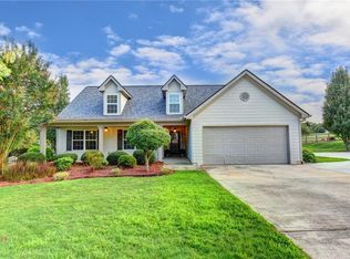 364 Village Dr, Jefferson, GA 30549