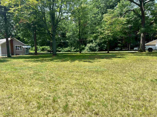 367 W Oak St, Harrison, MI 48625