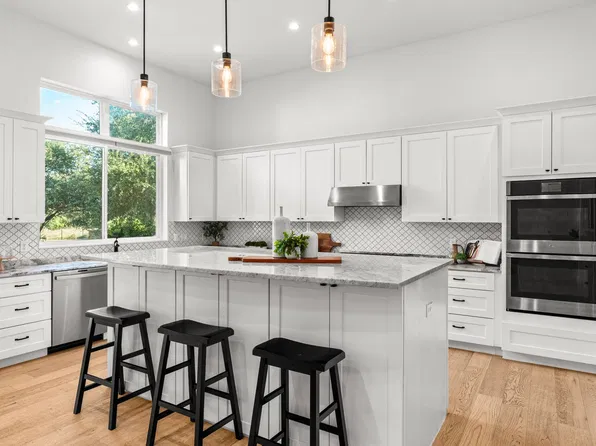 101 Gabriel Woods Dr, Georgetown, TX 78633