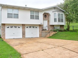 4233 Sunny Glen Ct, Arnold, MO 63010