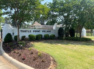 9207 Turtle Point Dr, Killen, AL 35645