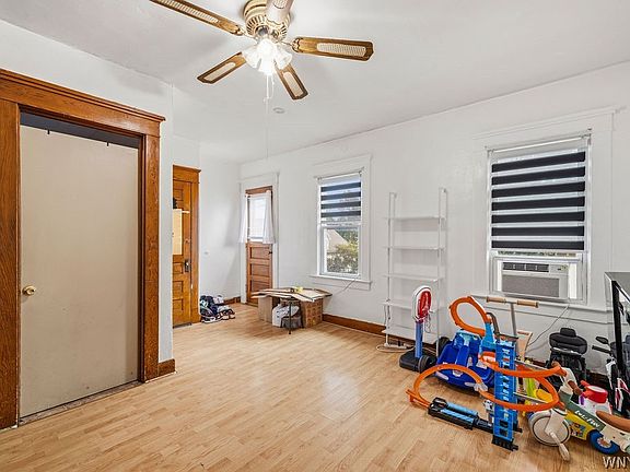 5th image of 544 Hertel Ave