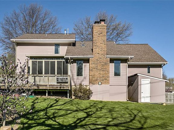 3rd image of 1309 Campbell Ave