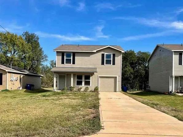 218 19th St, Hempstead, TX 77445