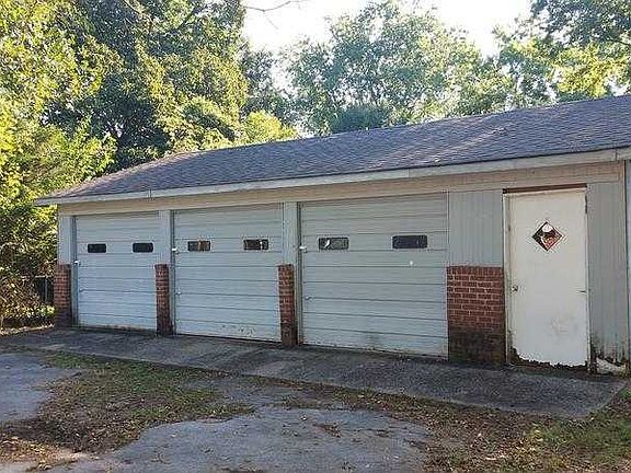 3 car garage