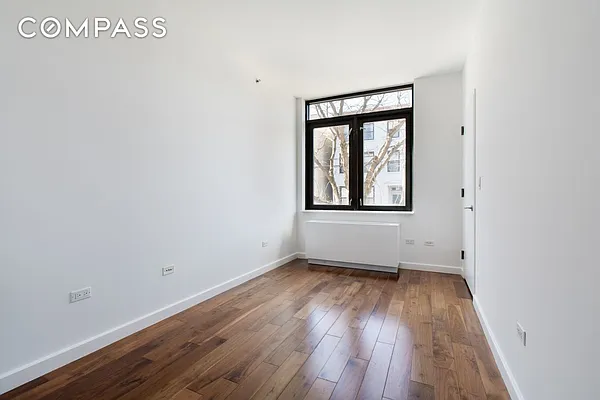 Rented by Compass | media 26