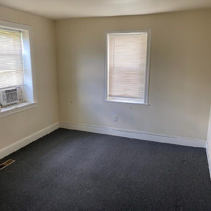1st image of 4732 E Roosevelt Blvd