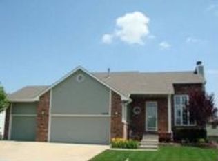 2456 N Parkridge Ct, Wichita, KS 67205